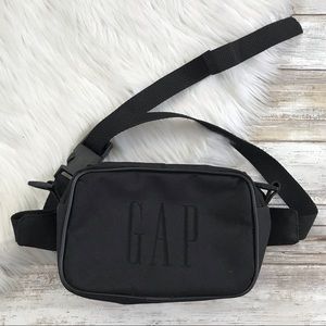 gap fanny pack